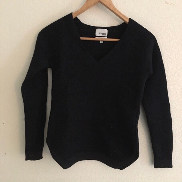 ARITZIA Wilfred Free Wool Ribbed V-Neck Sweater - Picture 2 of 4